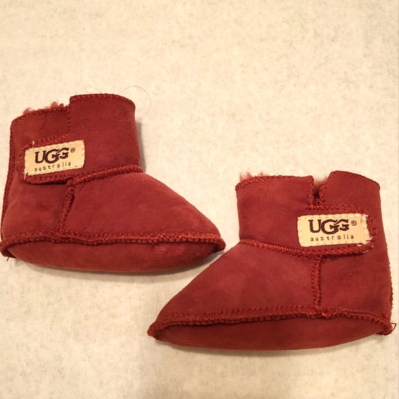 Maroon colored suede UGG infant boots - Picture 1 of 5